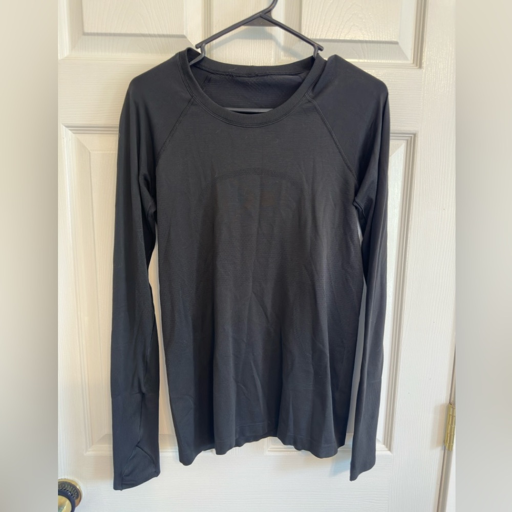 Lululemon running shirt